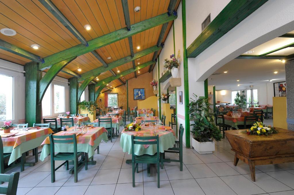 Logis Le Moulin Des Gardelles Hotel 3*