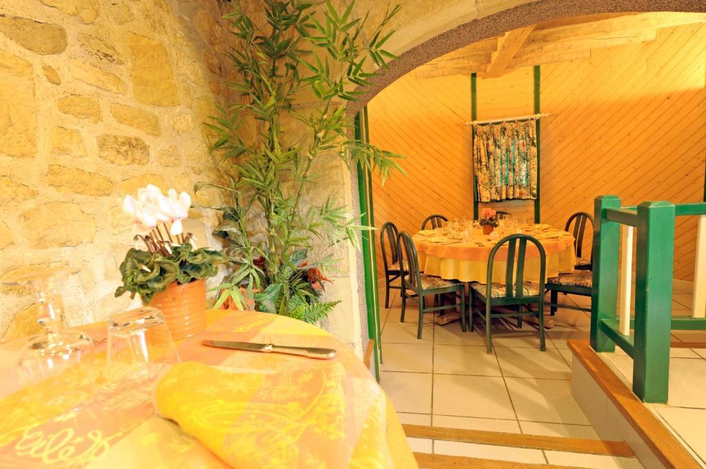 Logis Le Moulin Des Gardelles 3* Riom