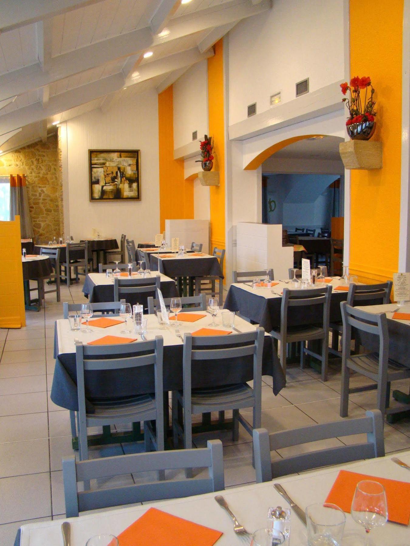 Hotel Logis Le Moulin Des Gardelles Riom