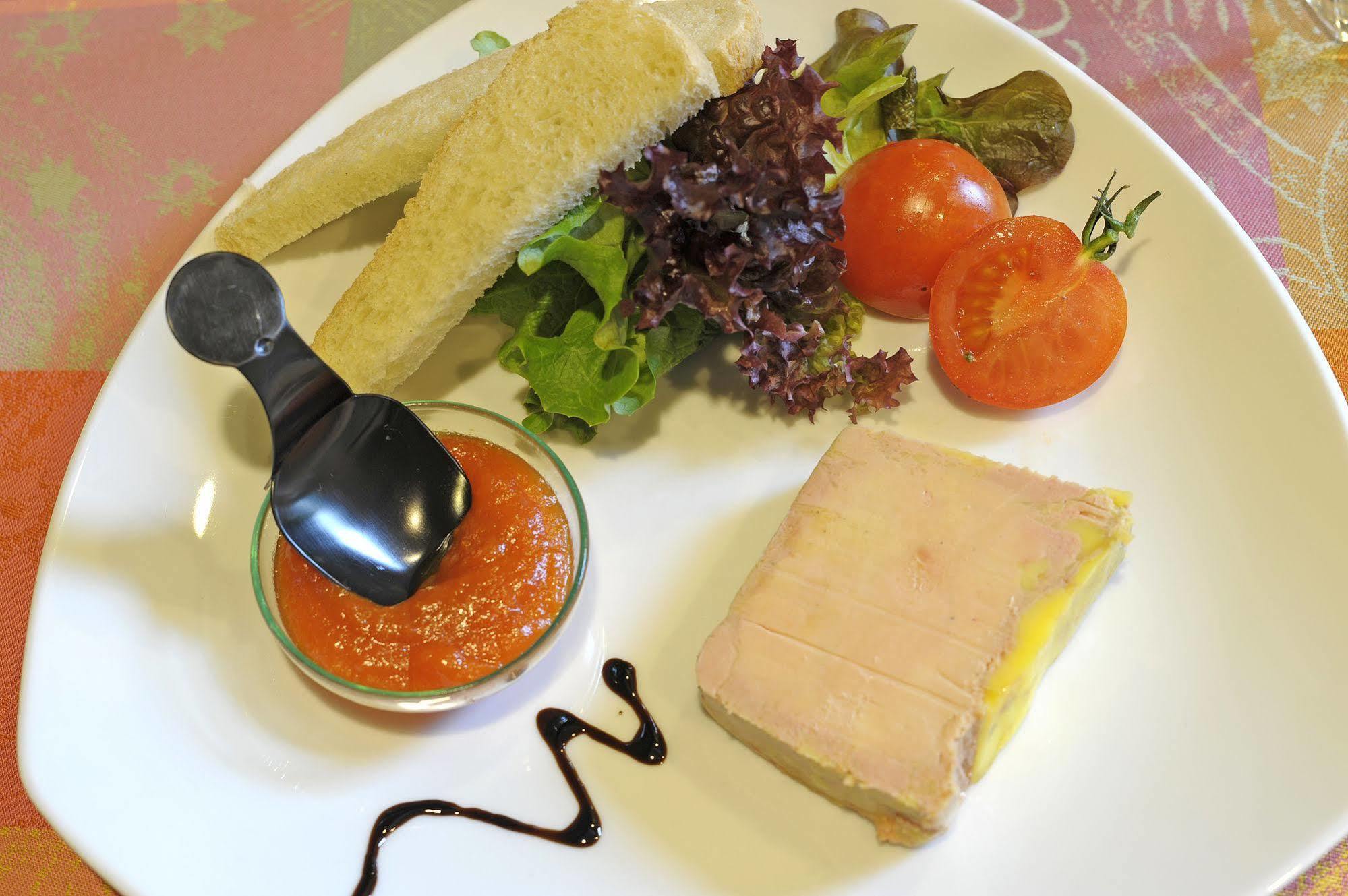 Hotel Logis Le Moulin Des Gardelles 3*