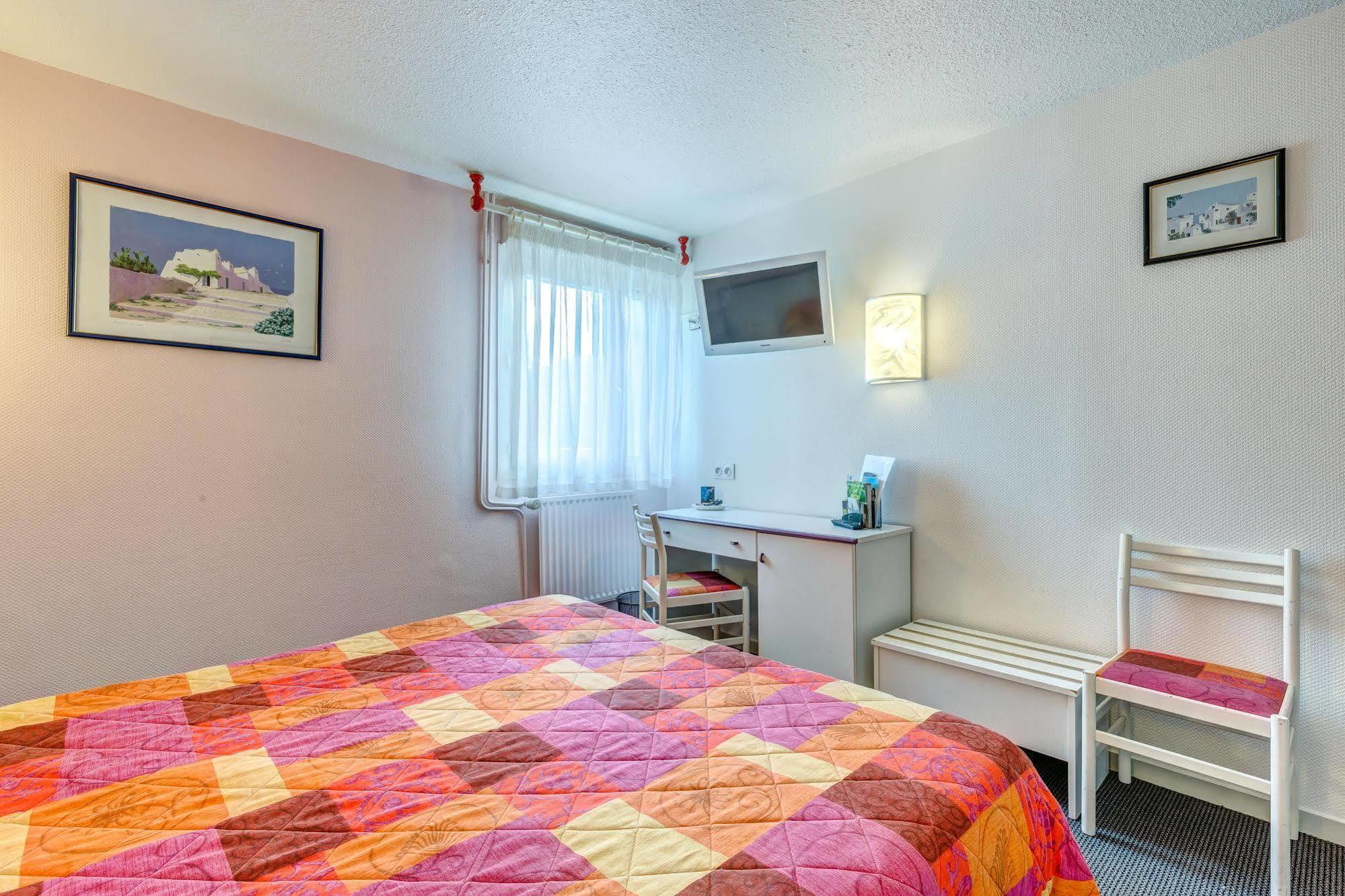 Logis Le Moulin Des Gardelles Hotel Riom