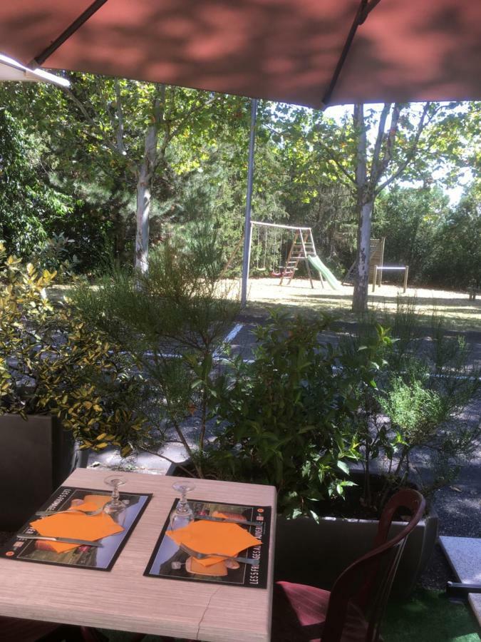 Hotel Logis Le Moulin Des Gardelles